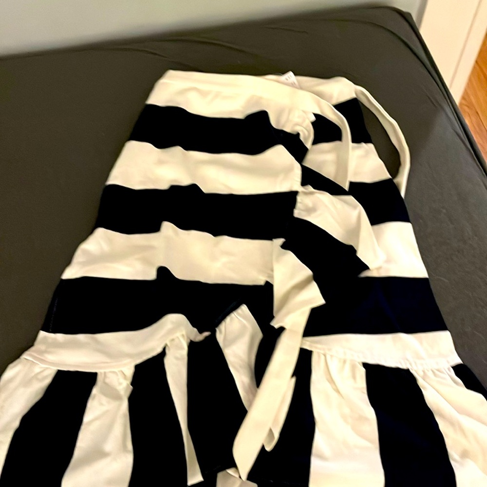 Cute summer piece. Ordered the wrong size and never returned.